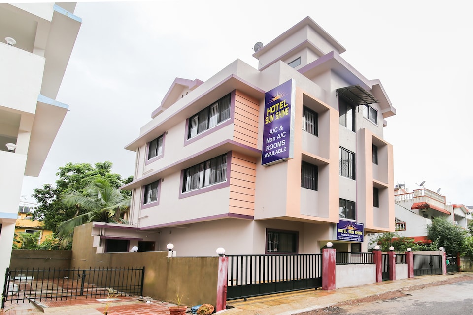 OYO 43615 Hotel Sunshine  OYO Rooms Goa  Book    899 OYO