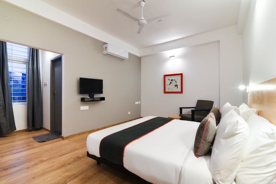 OYO Townhouse 239 Venue Hotel Airport, Airport Road Bangalore, Bangalore