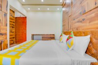 OYO Home 43629 Elite Stay Shalimar Bagh