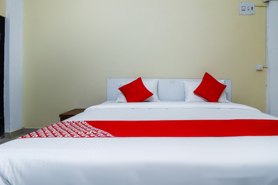 OYO 43633 Hotel DMS, Bendoorwell Mangalore, Mangalore