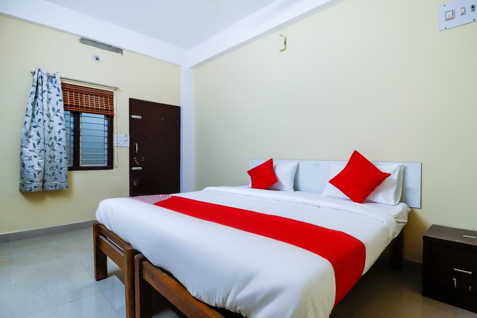 OYO 43633 Hotel DMS, Bendoorwell Mangalore, Mangalore