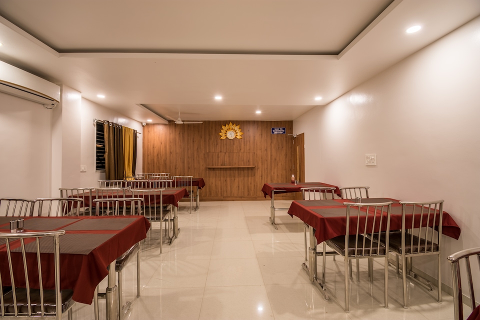 Capital O 43636 Hotel Tripursundari And Lodge , Tuljapur, Osmanabad