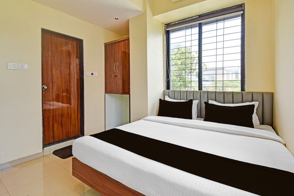 Hotel O RVC GRAND CENTRAL, Viman Nagar, Pune
