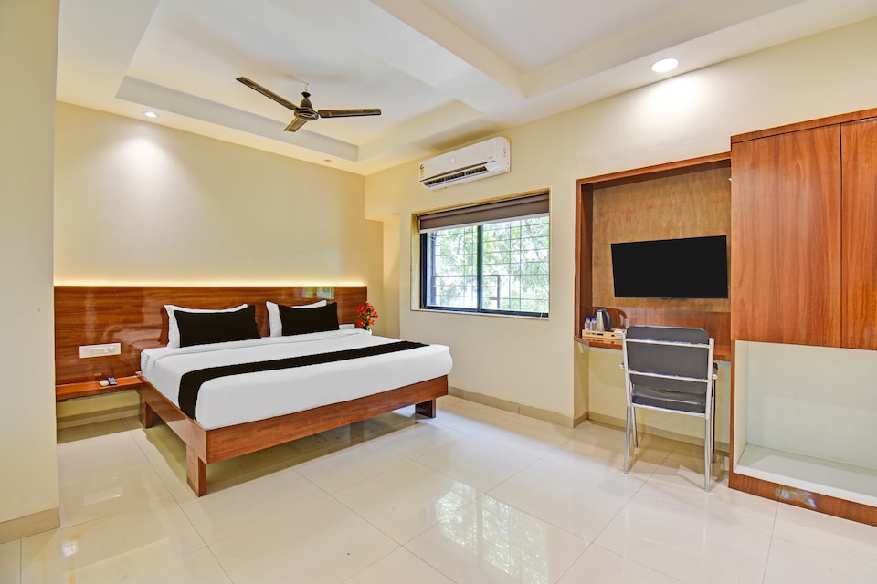Hotel O RVC GRAND CENTRAL, Viman Nagar, Pune