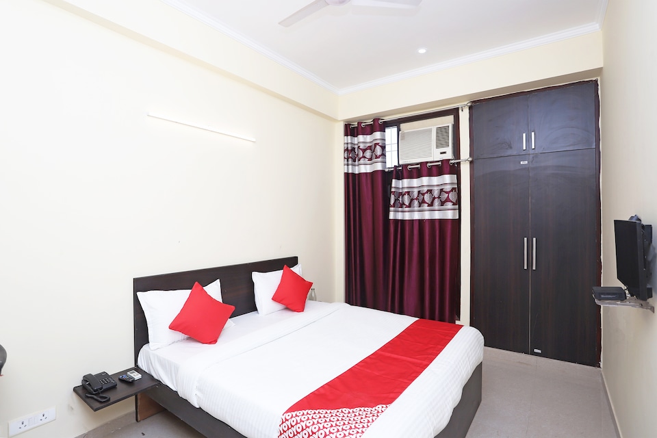 Collection O 43667 Namoli, Greater Noida, Noida