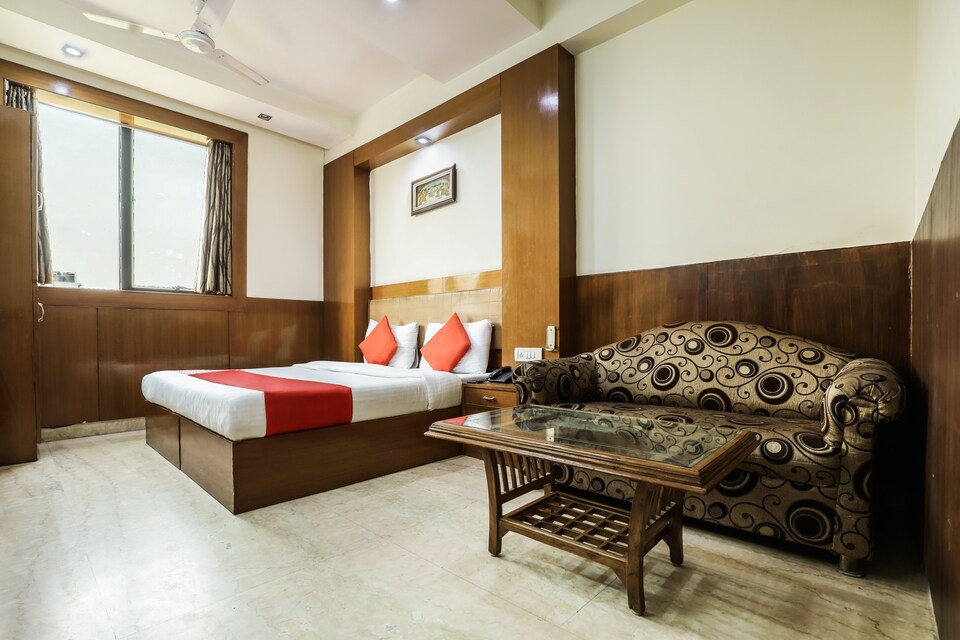 OYO 43670 Hotel Apra Deluxe, Karol Bagh Delhi, Delhi