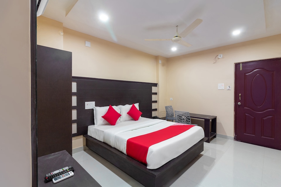 OYO 43678 Vishnu Residency, Mancherial, Mancherial