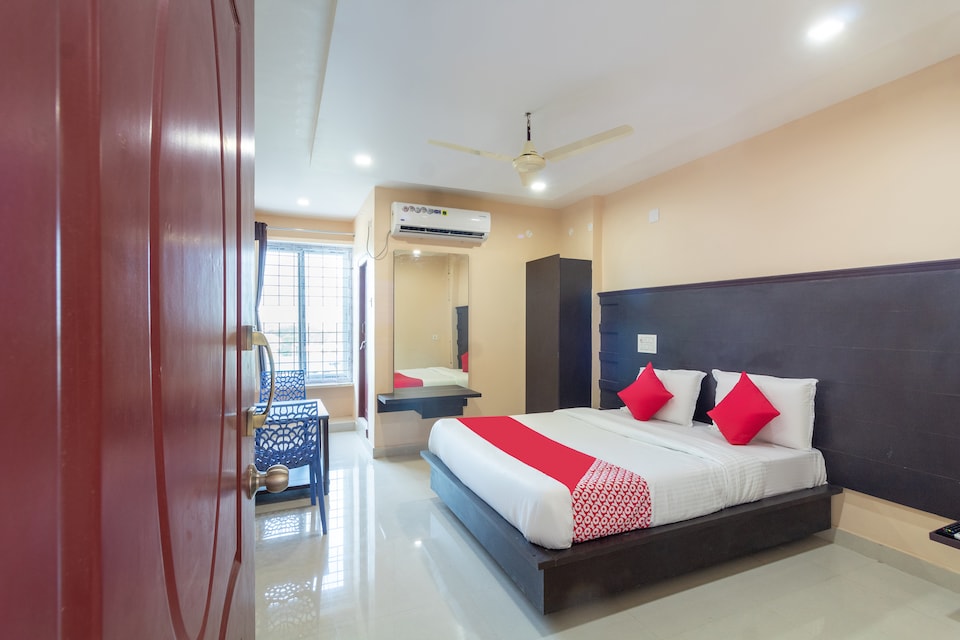 OYO 43678 Vishnu Residency, Mancherial, Mancherial