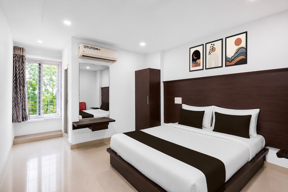 Super Townhouse Oak Mancherial Railway Station Formerly Vishnu Residency, Mancherial, Mancherial