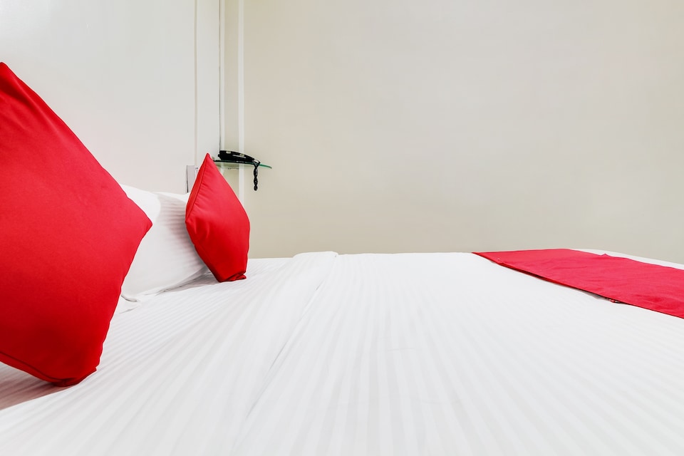 OYO 43680 hotel sandeep, Ranjangaon, Ranjangaon