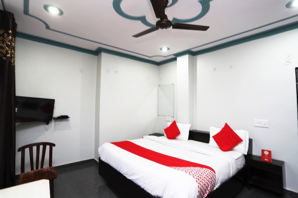 OYO 43694 Hotel Hillson, Pauri City, Pauri Garhwal