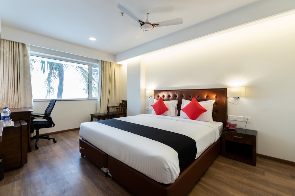 Capital O 43703 Thechi Hotels, Hosur, Hosur