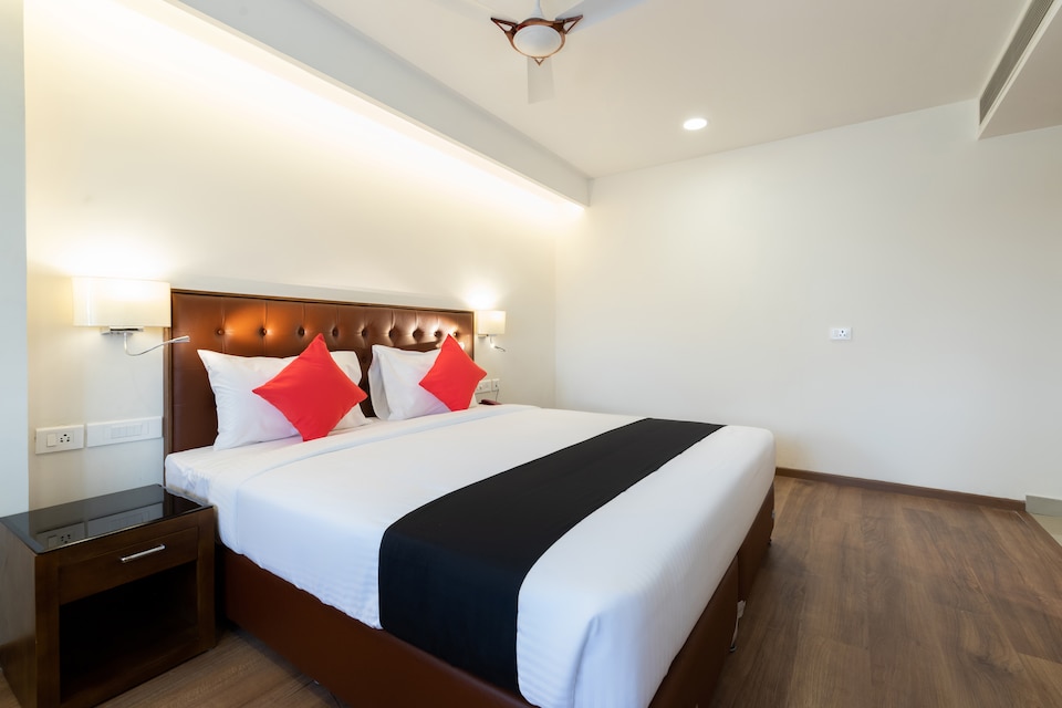 Capital O 43703 Thechi Hotels, Hosur, Hosur