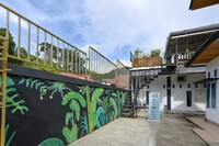 OYO 1074 Homestay Rumah Puti