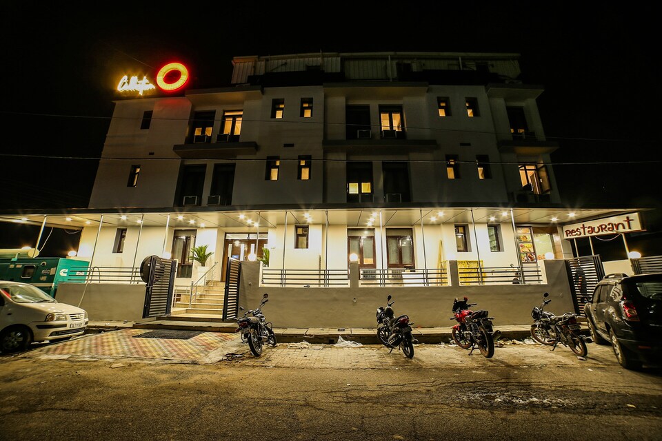 Collection O 43705 Blue Bell, Greater Noida, Noida