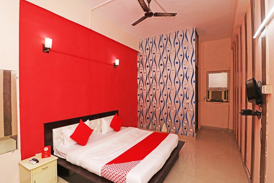 OYO 43709 Glorious Stayz 53, Noida City Metro, Noida