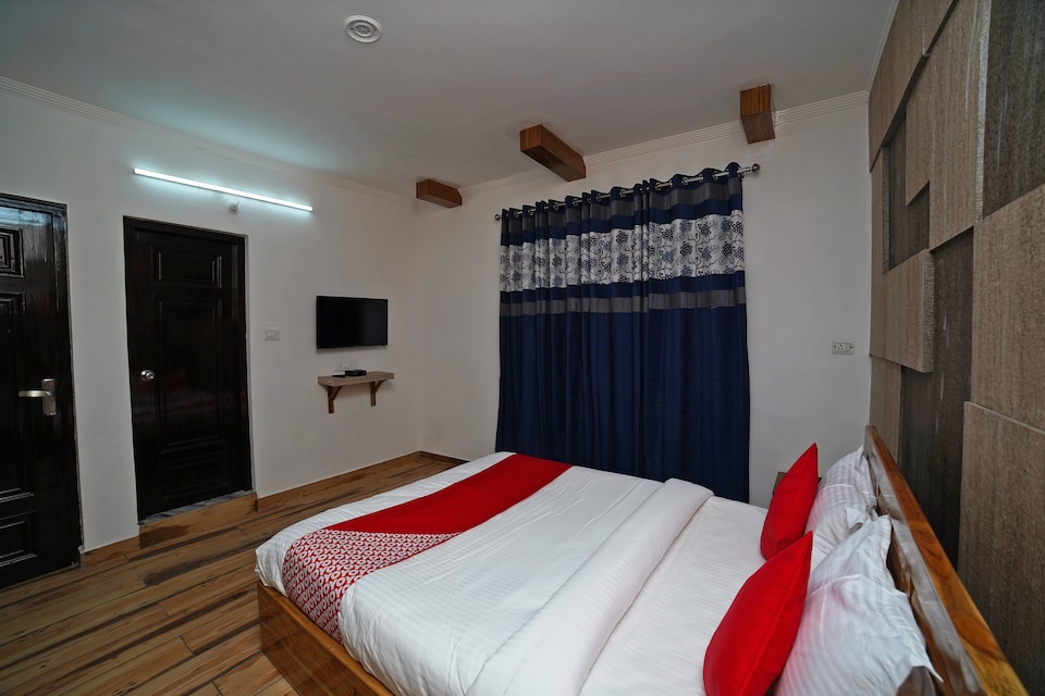 OYO 43820 The Snow Lion, Highcourt Nainital, Nainital