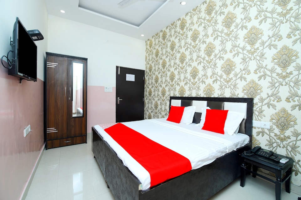 OYO 43846 Hotel R2d, Jalandhar, Jalandhar