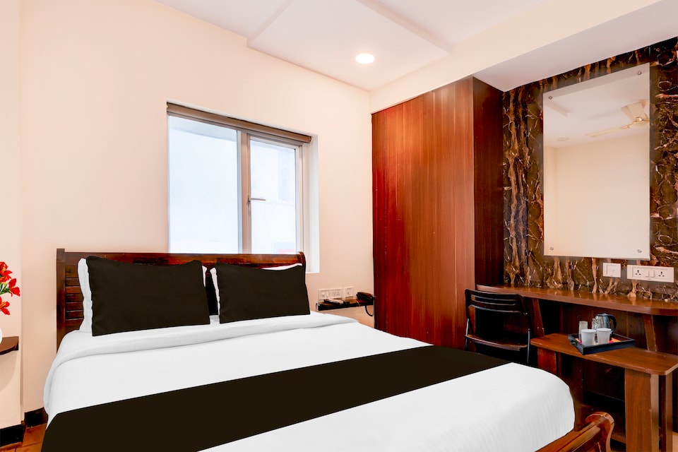 Hotel O MG Road Formerly Aditi, Governorpet Vijayawada, Vijayawada