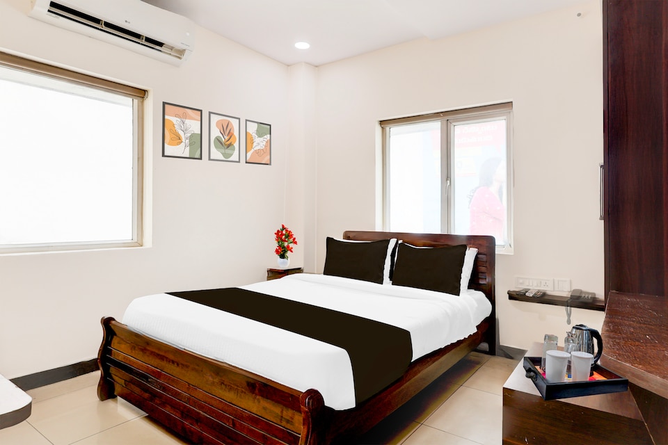 Hotel O MG Road Formerly Aditi, Governorpet Vijayawada, Vijayawada