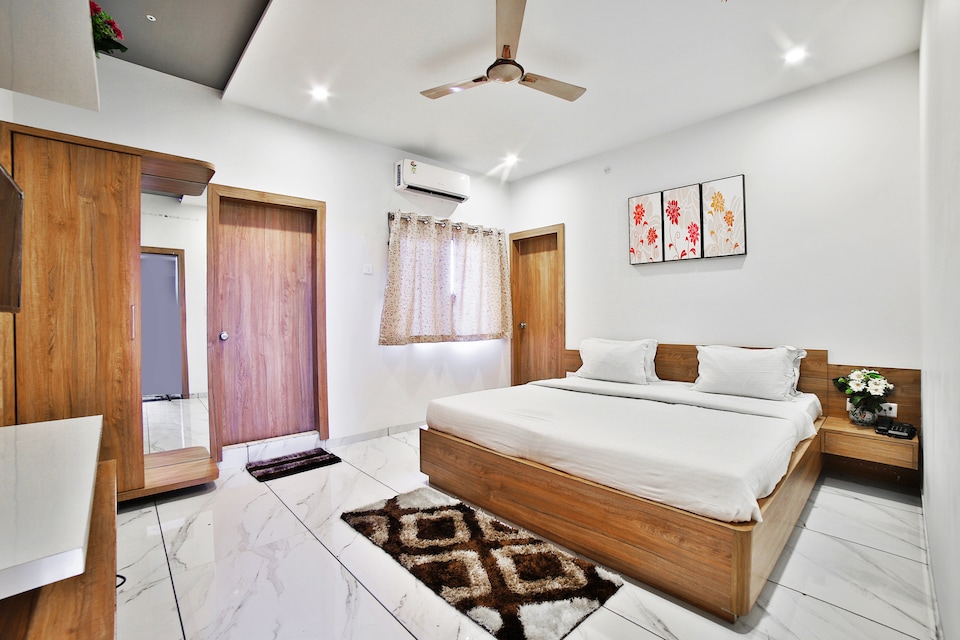 SPOT ON 43858 Hotel Dev Dwarkadhish, Morbi, Morbi