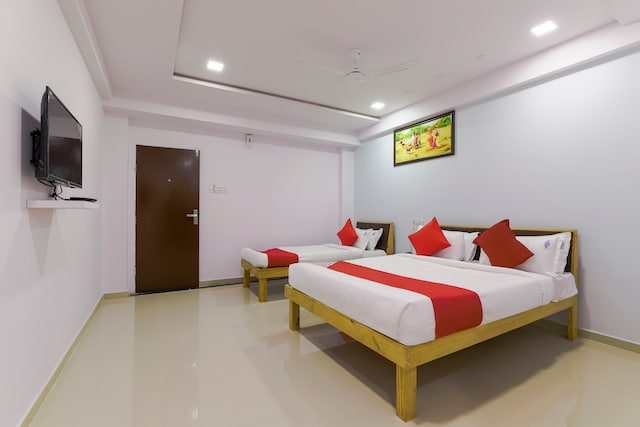 OYO Hotels in Surat - 50% OFF on 45 Surat Hotels | Book & Pay at Hotel