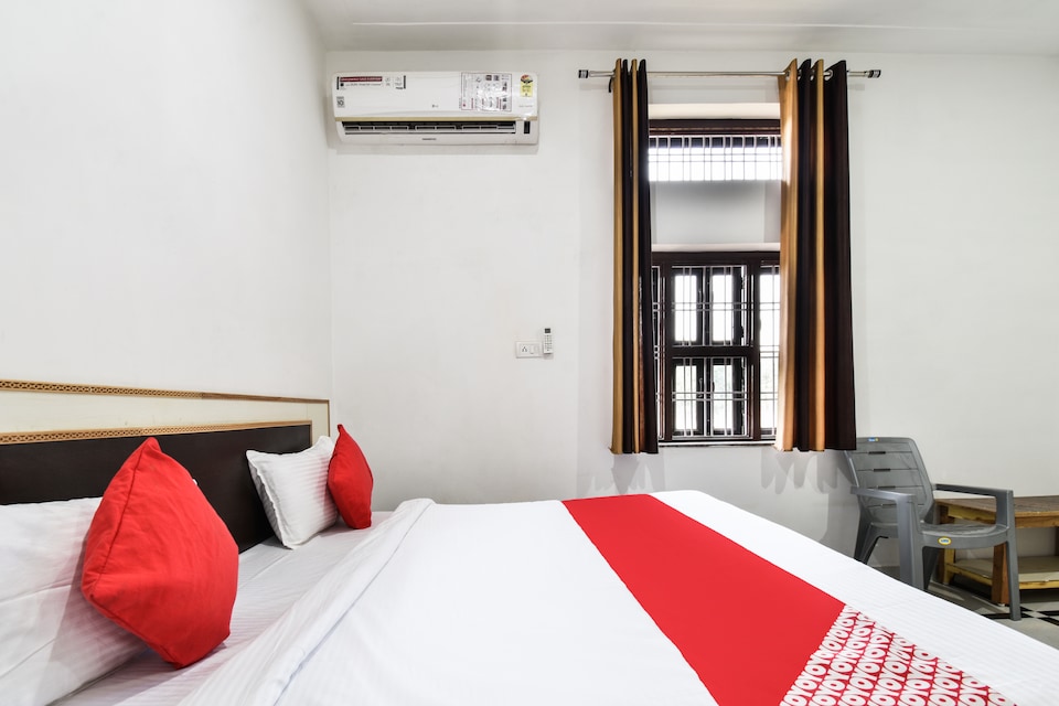 OYO 43863 Hotel Shyam Vatika Residency, Chirawa, Jhunjhunu