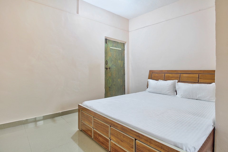 SPOT ON 43864 Shubh Ratna Lodge , Chakan Pune, Pune