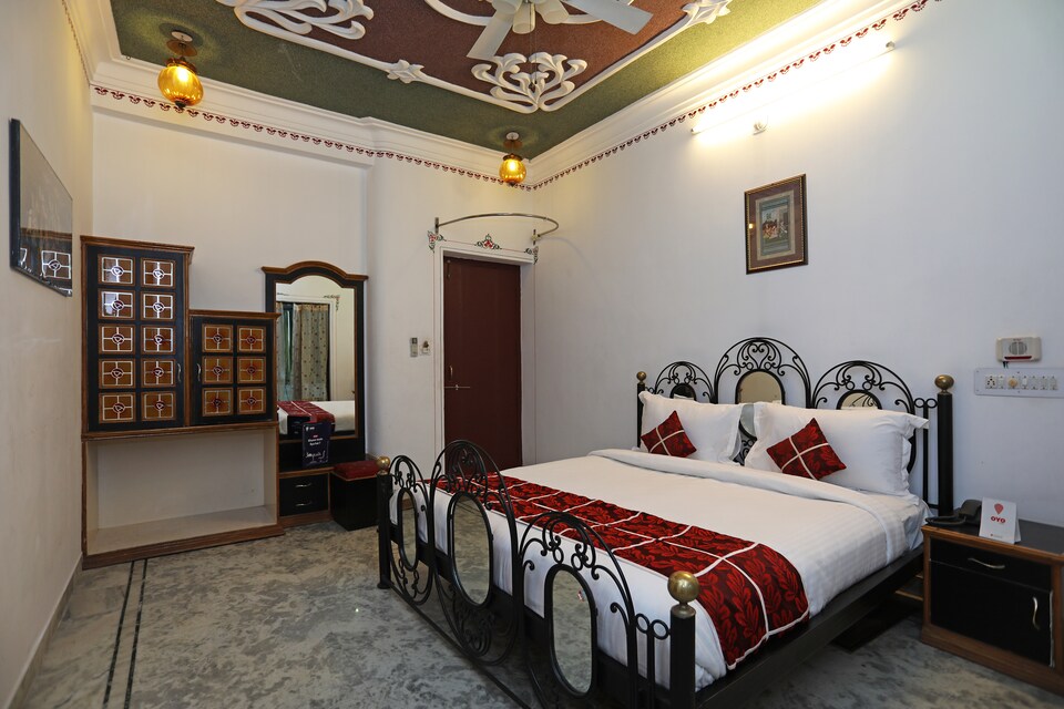 OYO 3942 Z Hotel, Gulab Bagh, Udaipur