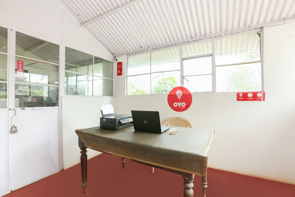 OYO 43894 Silver Dollar, Ooty Coonoor Road, Ooty