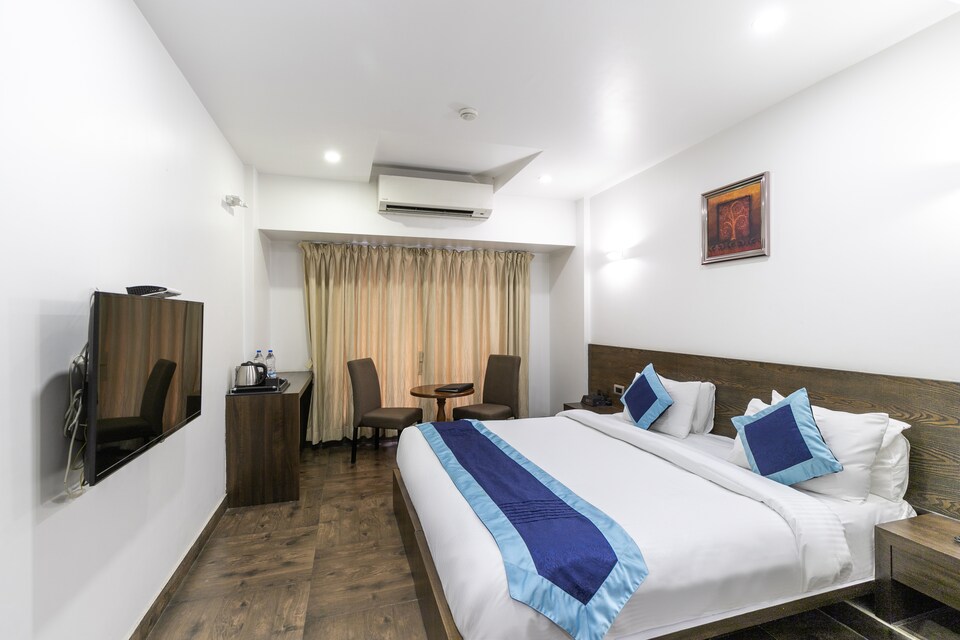 Palette - Silver Leaf, Vapi, Vapi