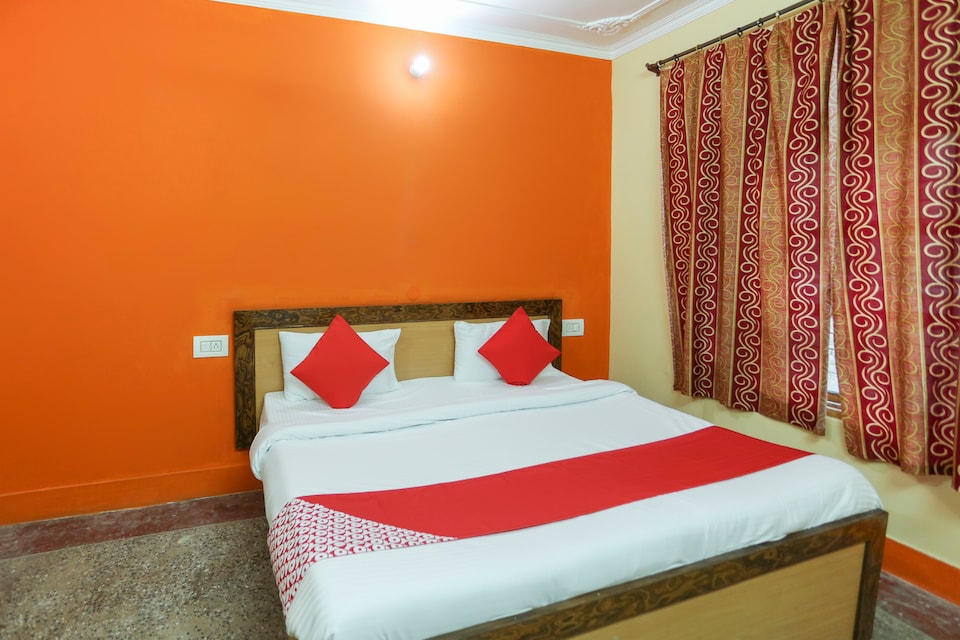 OYO 43902 Hotel Lomush, Mandi, Mandi