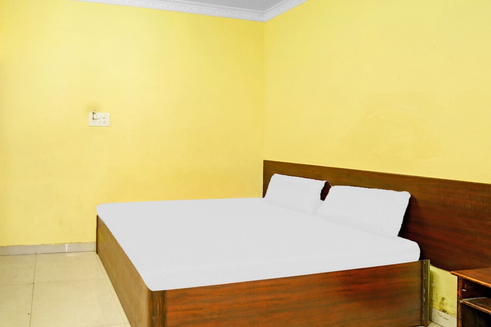 SPOT ON 43912 3star Guest House, Arumbakkam, Chennai