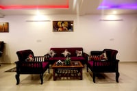 Hotel O Royal King