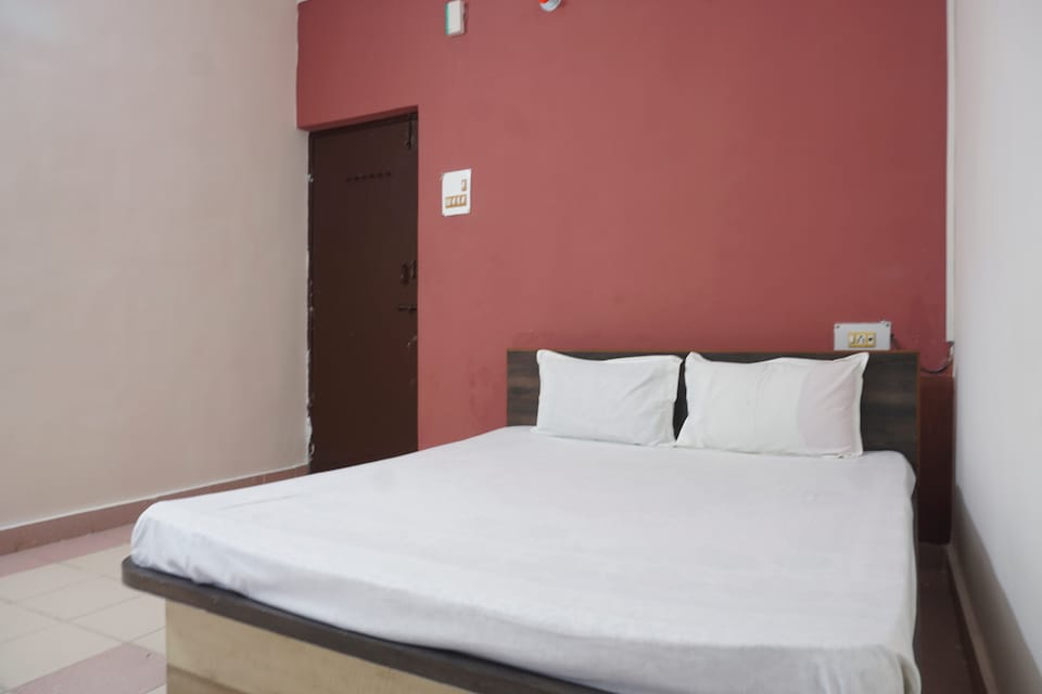 SPOT ON 43929 Hotel Royal Pingara, Khadakwasla Pune, Pune