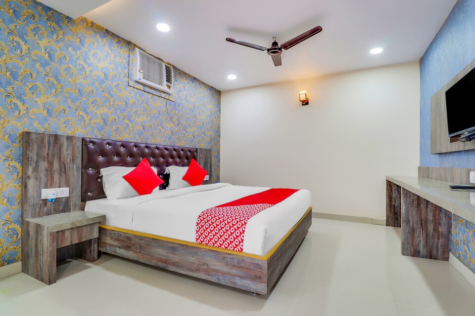 OYO 43931 Hotel Raj Palace, Azamgarh, Azamgarh