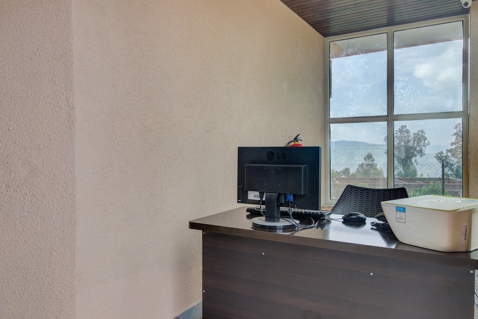 OYO 43950 Hotel Green Acre, Main Market Mahabaleshwar, Mahabaleshwar