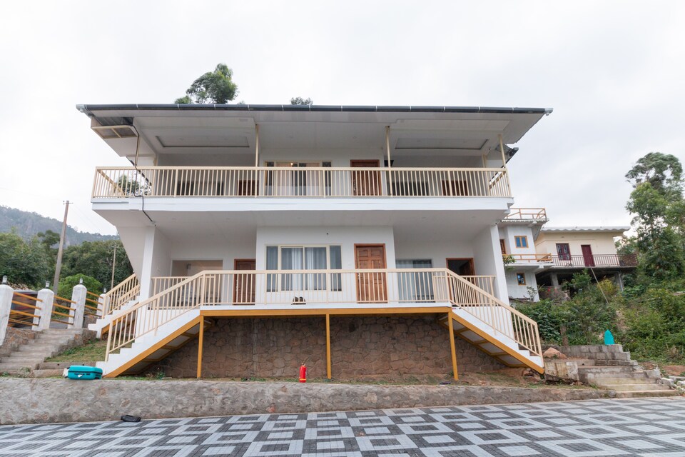 OYO 43951 Munnar Signature Mountain Resort, Chinakkanal Munnar, Munnar