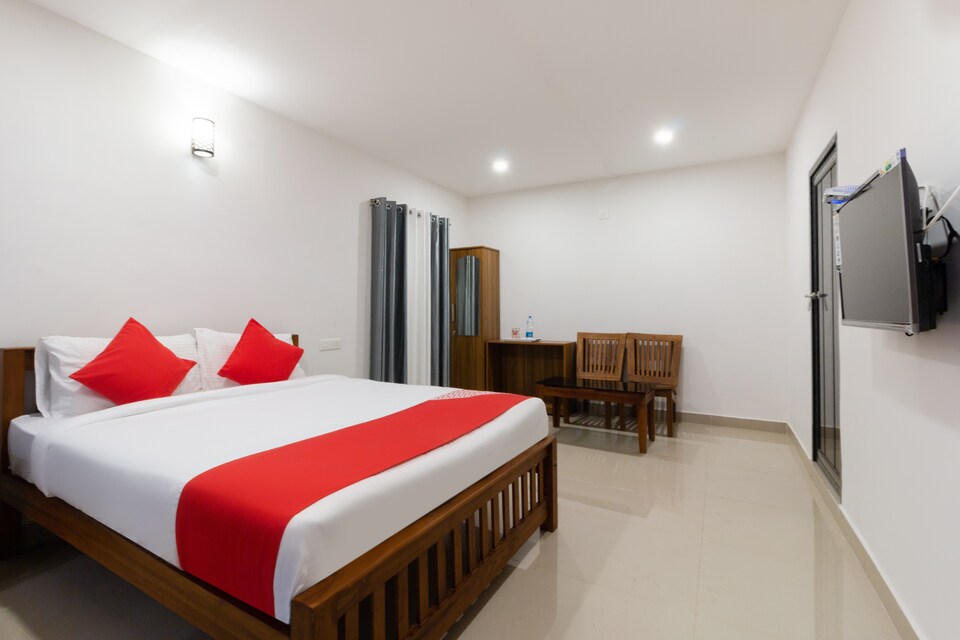 OYO 43951 Munnar Signature Mountain Resort, Chinakkanal Munnar, Munnar