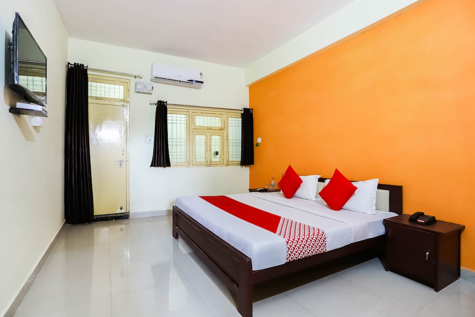 OYO 43958 The Imperial Hotel, Gwalior, Gwalior