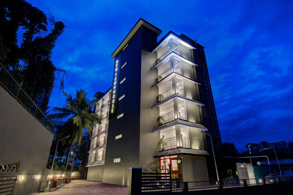 OYO Townhouse 061 GCDA Kakkanad Signal, Kakkanad Kochi, Kochi