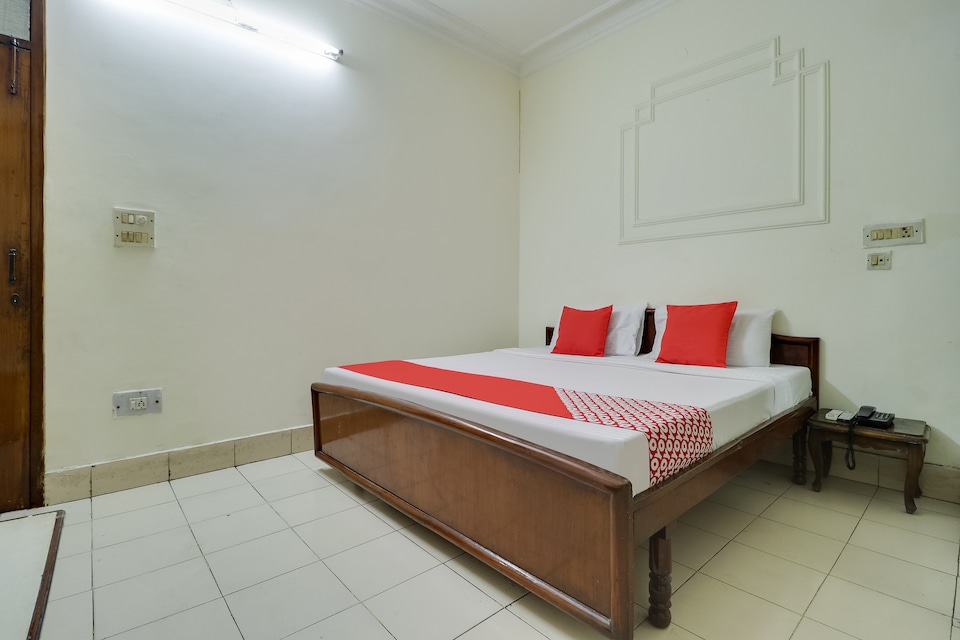 OYO 43962 Hotel Akash Ganga , Ludhiana Railway Station, Ludhiana