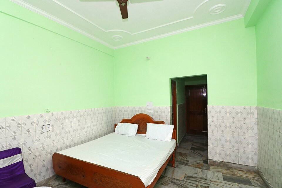 OYO 43963 Gourav Hotel, Dharamshala, Dharamshala