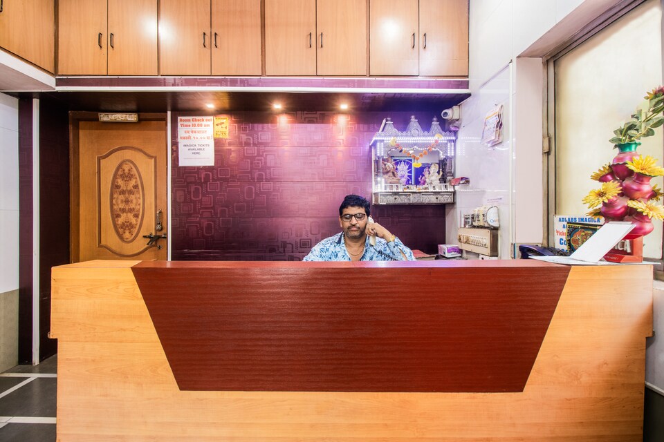 SPOT ON 43969 Rajendra Lodge, Karjat city, Karjat