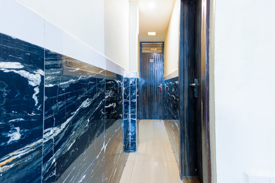 Hotel O Shree, MG Road Indore, Indore