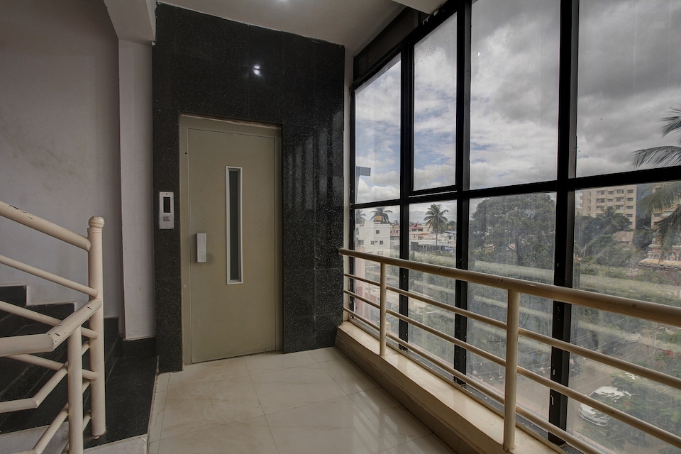 SPOT ON 44027 Hotel Subhadra Comforts, Shimoga Bangalore, Bangalore