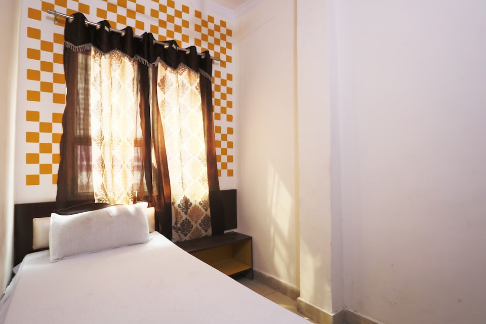 SPOT ON Star Guest House, Ghaziabad City, Ghaziabad