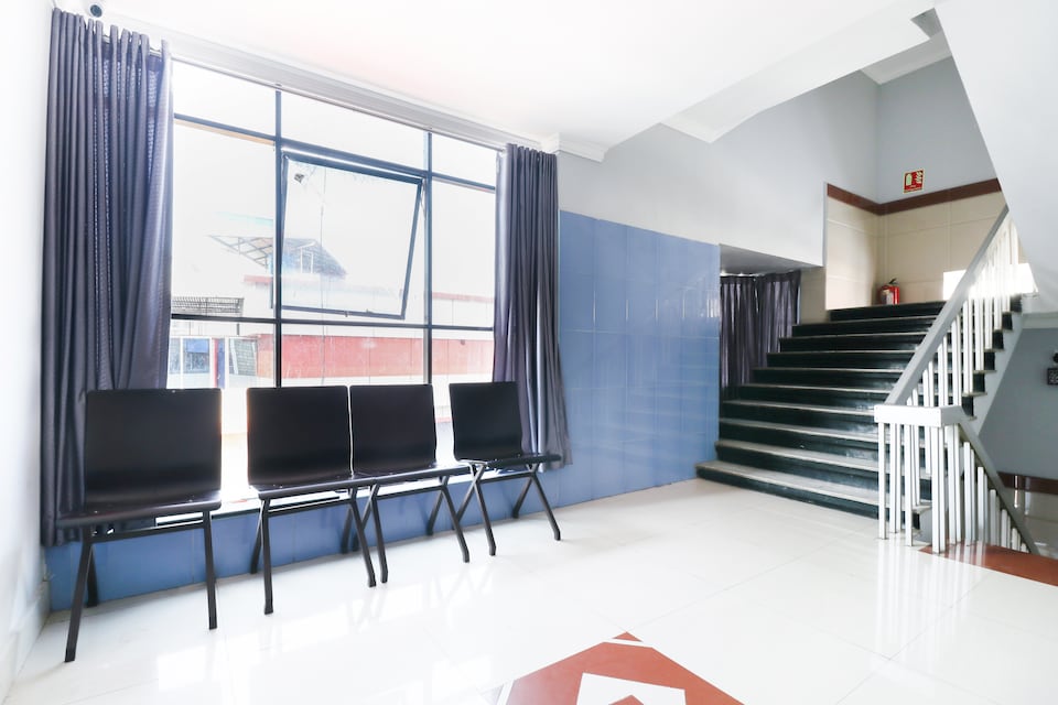 OYO Central Queens, MG Road Kochi-II, Kochi