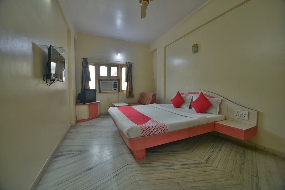  OYO 44057 Pie Stay Shahi Palace Hotel, Nathdwara, Nathdwara