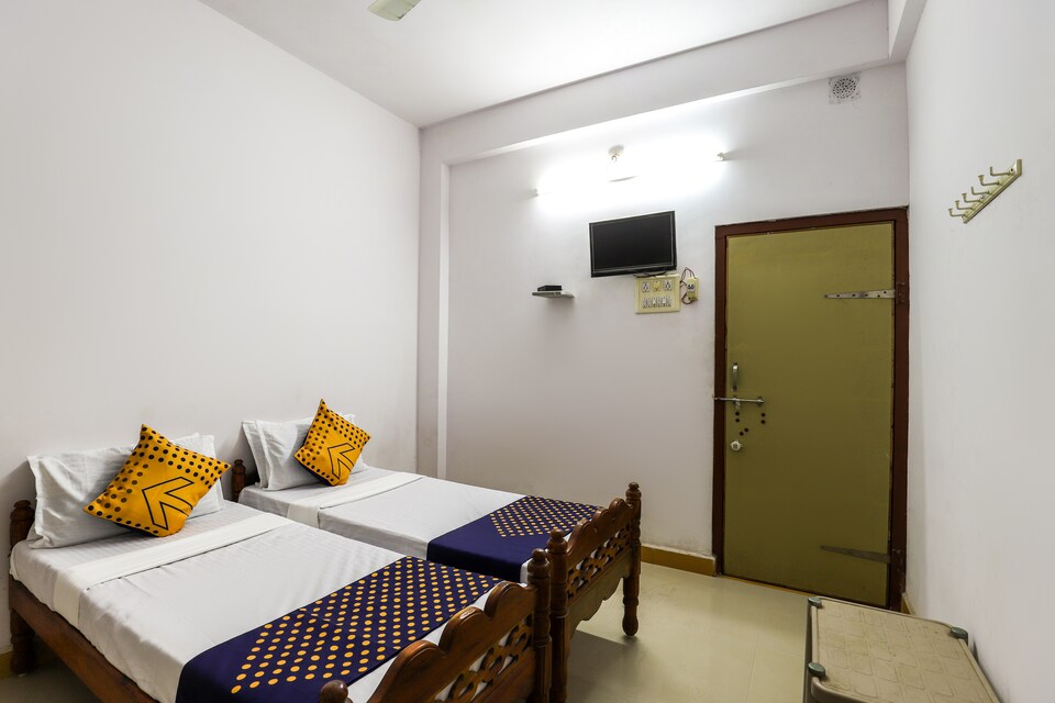 OYO 44083 Kunj Guest House, Gir, Gir